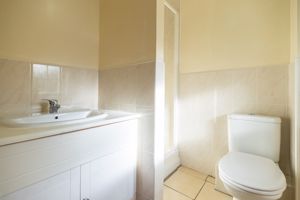 En-suite- click for photo gallery